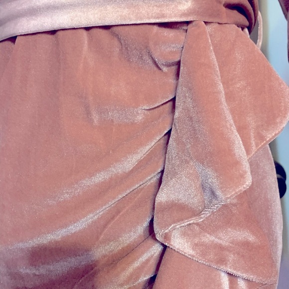 ❌DONATED❌Blush Pink Crushed Velvet Ruffled Detail Tie Waist Lined Dress - Picture 12 of 14